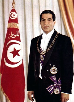 Tunisie : Président Ben Ali, biographie de celui qui est présenté aujourd'hui comme un dictateur