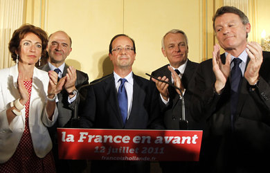 2012-L'équipe Hollande joue la carte de la sérénité