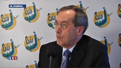 Le Front national est un parti  Le Front national est un parti